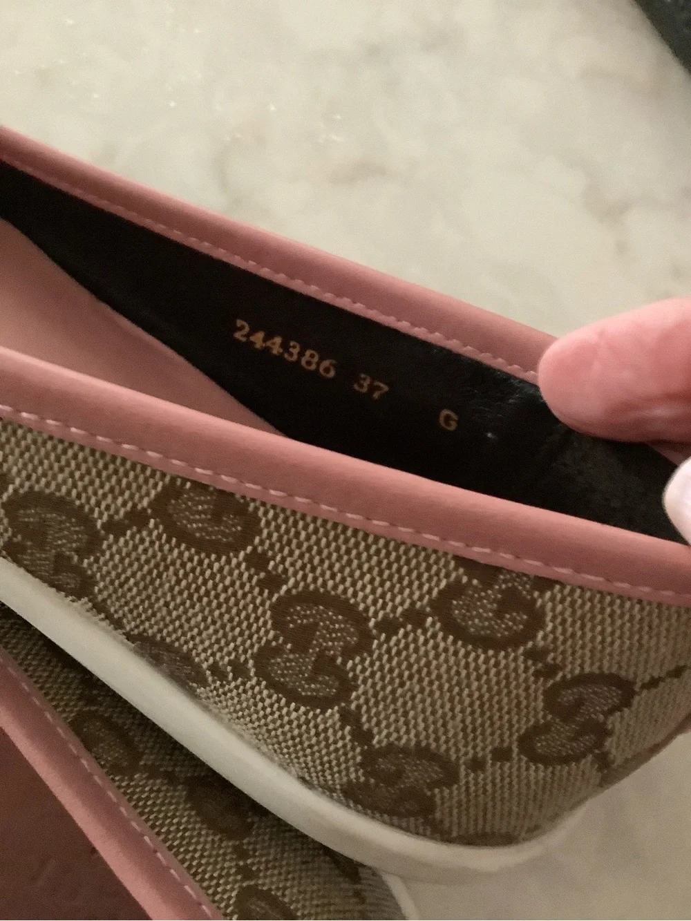 Gucci Beige GG Canvas Ballet Flats with Pink Trim size 37